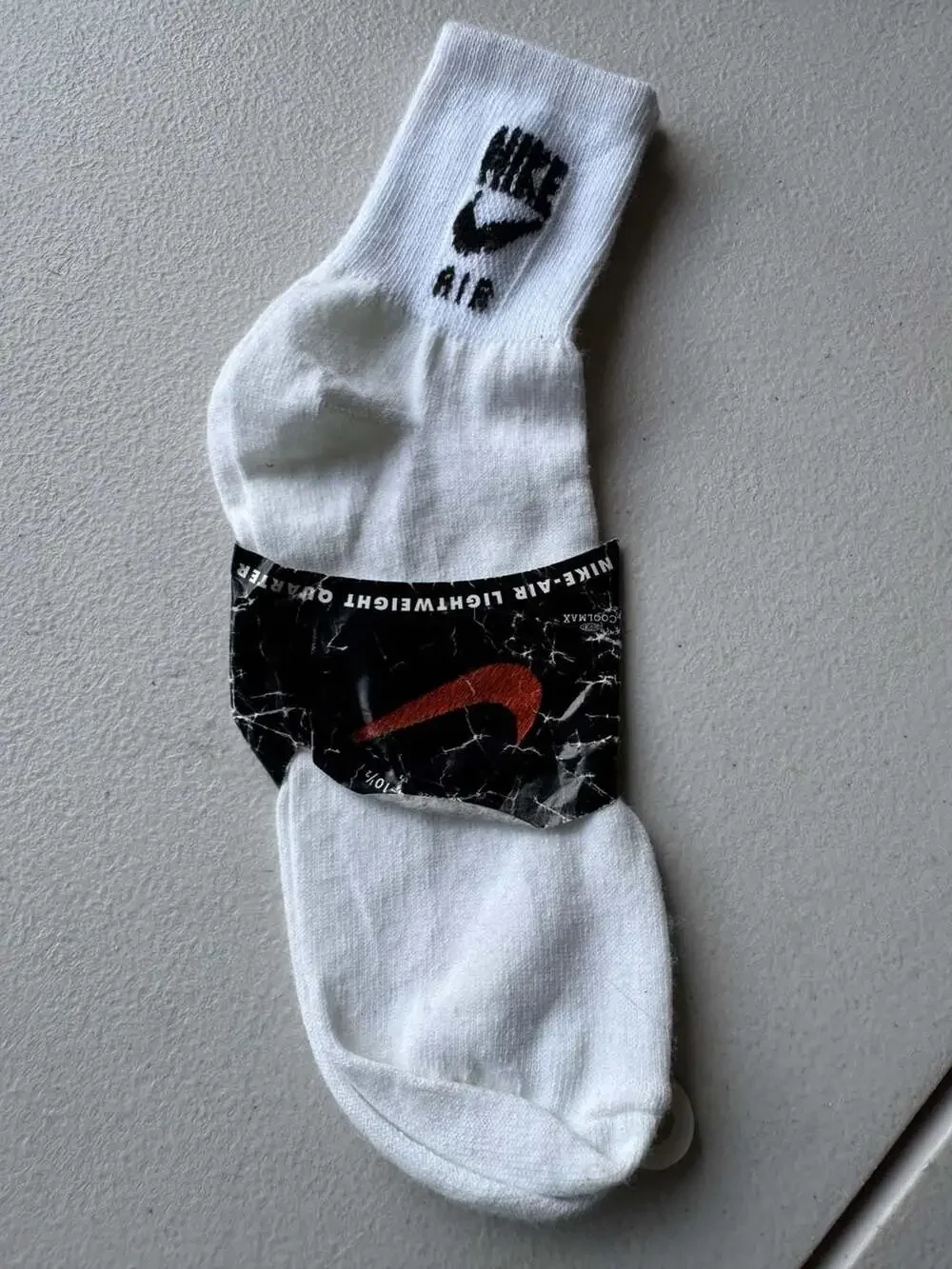 Vintage Nike Air Lightweight Quarter Socks (Size 9-11)